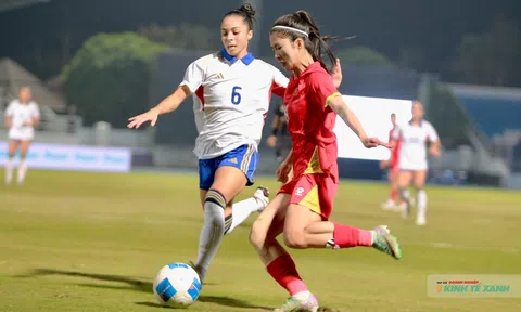 Để thua đáng tiếc trước Philippines ở phút bù giờ, đội tuyển nữ Việt Nam gặp khó ở Bảng B