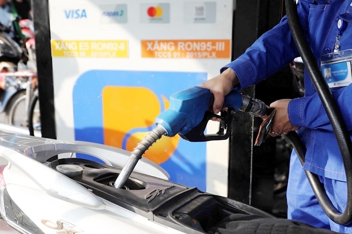Giá xăng dầu hôm nay 25/12: Thế giới quay đầu giảm, trong nước dự báo tiếp tục điều chỉnh