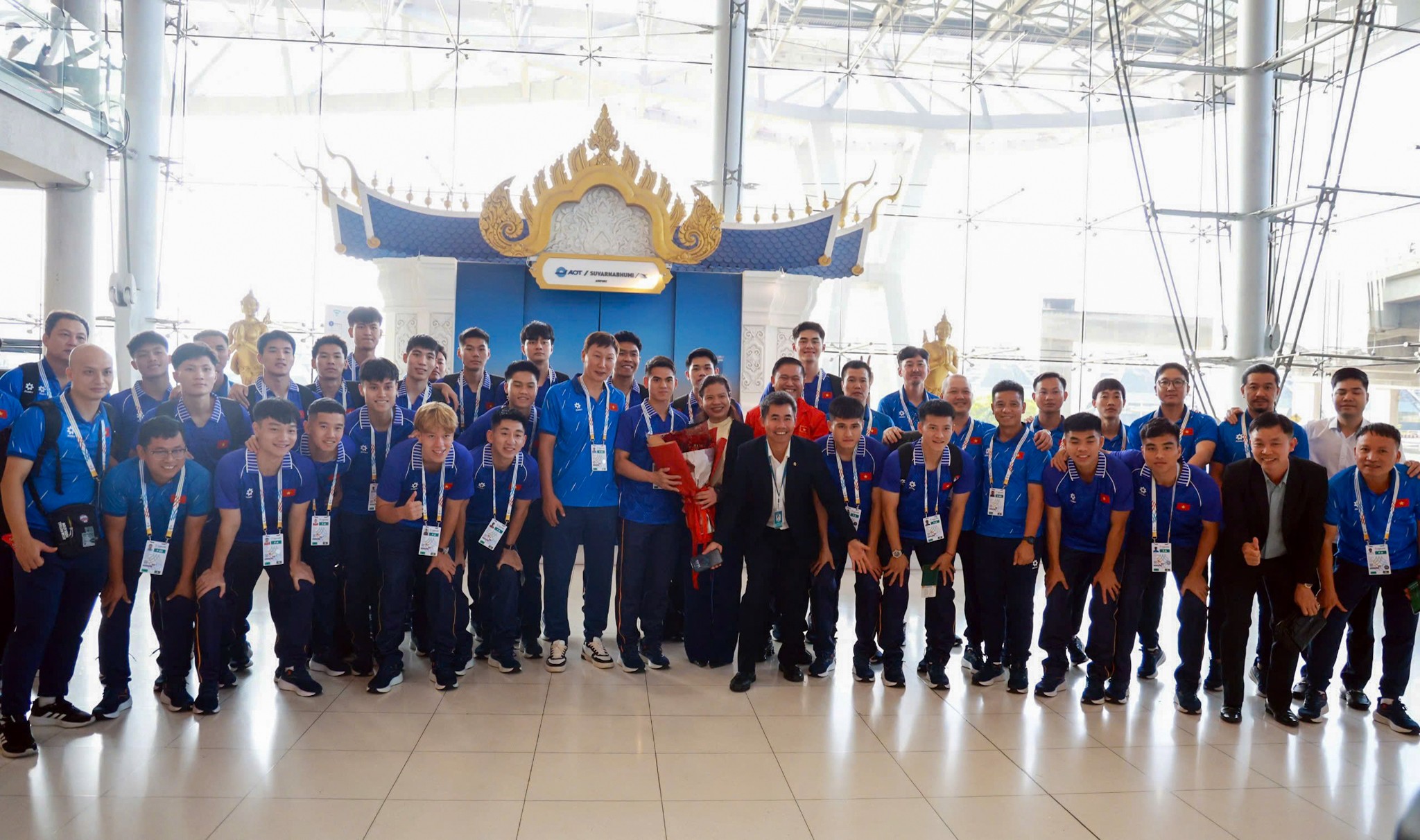 Đội tuyển U22 Việt Nam đến Thái Lan, bắt đầu hành trình tham dự SEA Games 33