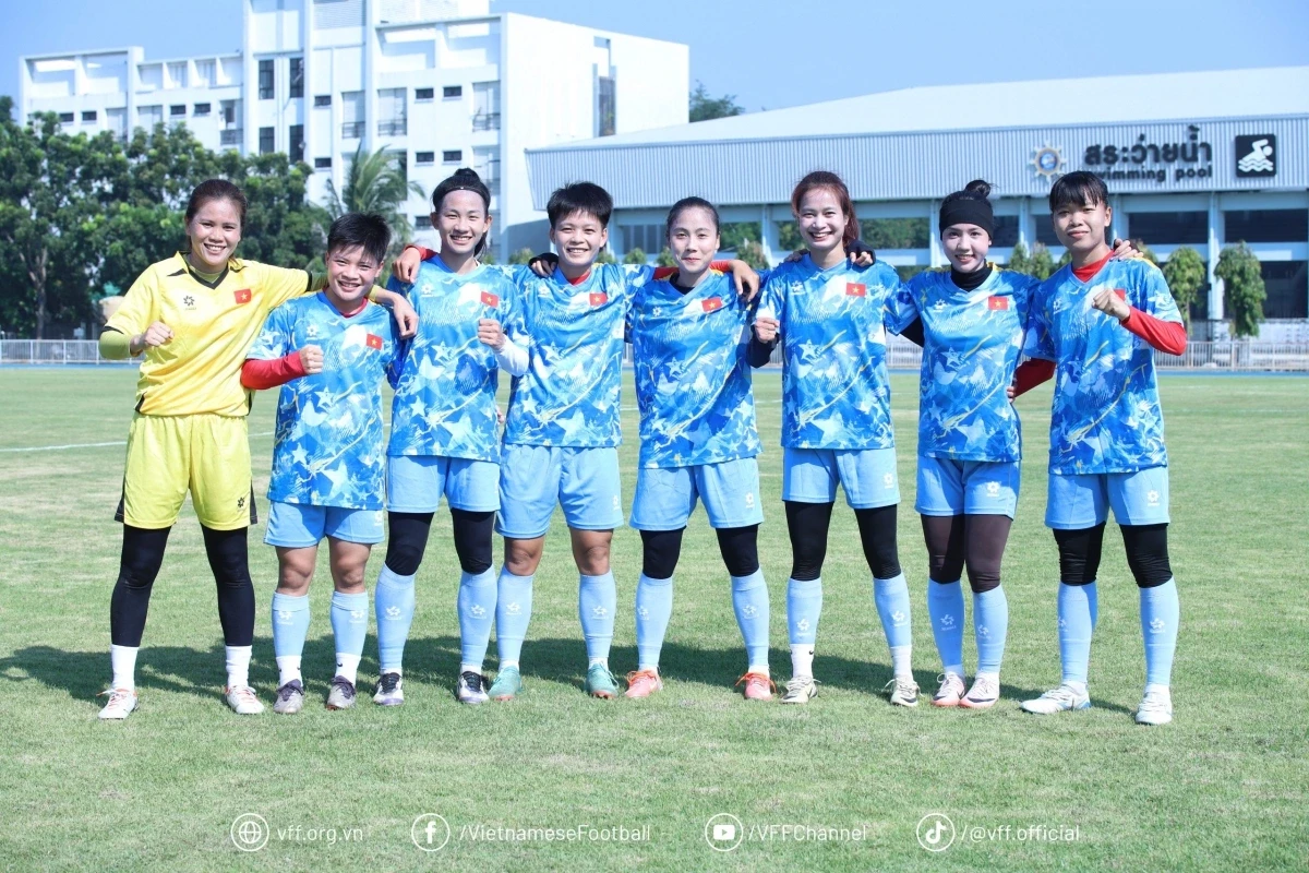 Đội tuyển nữ Việt Nam hào hứng hướng tới trận ra quân tại SEA Games 33.