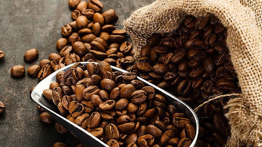 Giá cà phê hôm nay 5/12/2025: Giá cà phê tiếp đà giảm mạnh