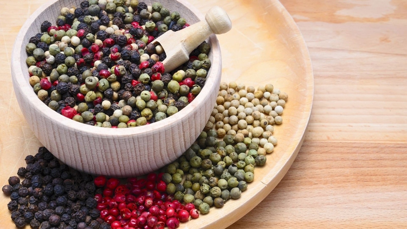 Giá tiêu hôm nay 5/12/2025: Hồ tiêu đảo chiều tăng