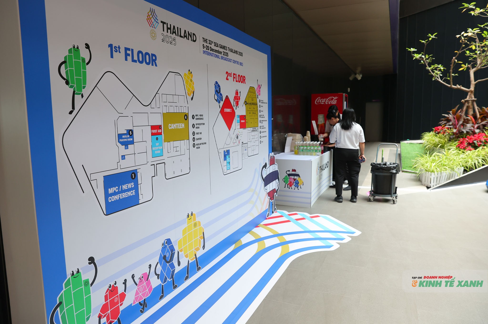 Sơ đồ các khu vực trong IBC được đặt ngay tại sảnh chính, giúp các đoàn báo chí dễ dàng định hướng, di chuyển và tìm kiếm khu vực cần làm việc.