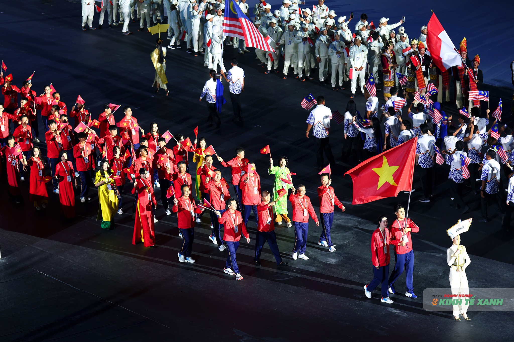 Đoàn Việt Nam là đoàn xuất hiện thứ 10, trong tổng số 11 đoàn thể thao diễu hành qua lễ đài ở lễ khai mạc SEA Games 33. 