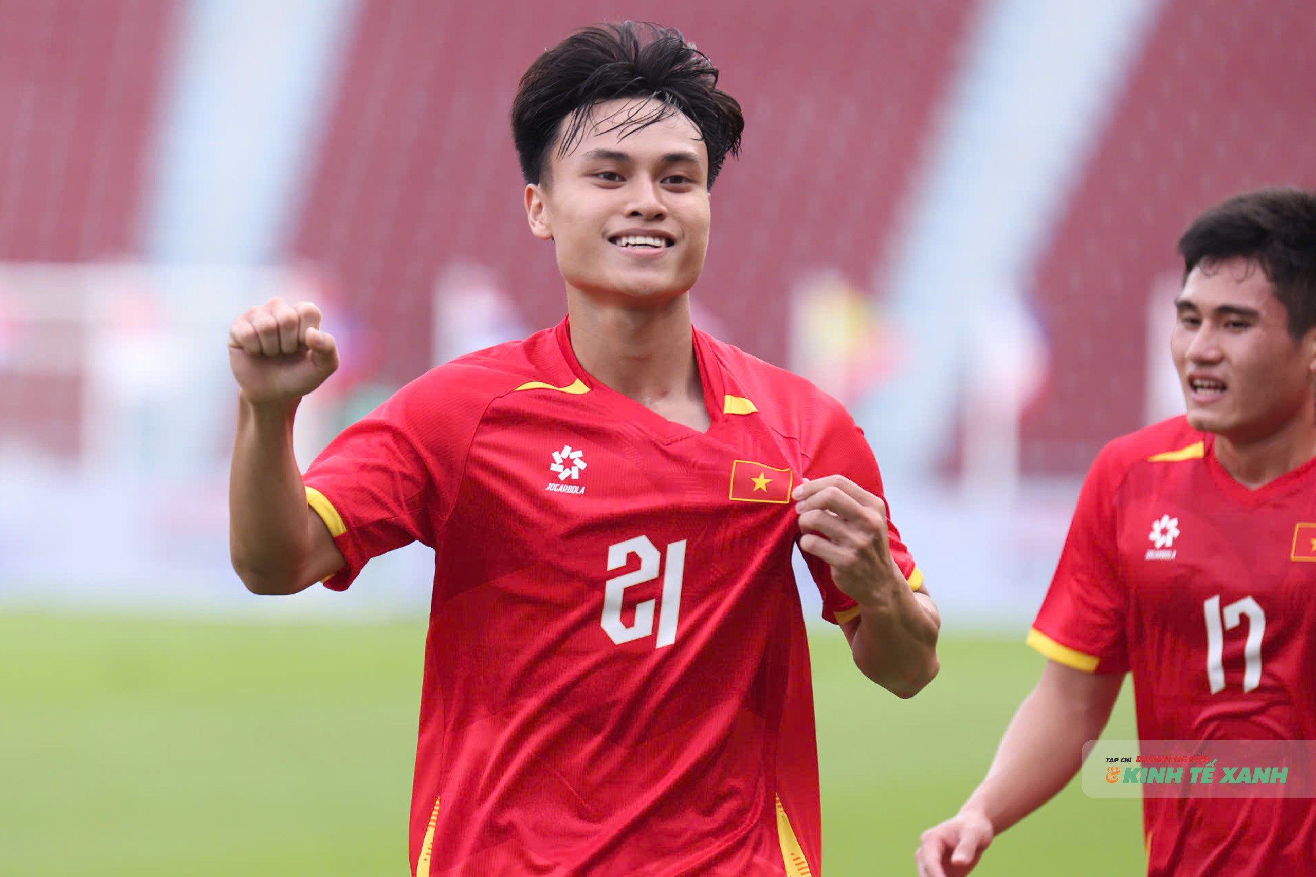 Minh Phúc nâng tỉ số lên 2-0 cho đội tuyển U22 Việt Nam.