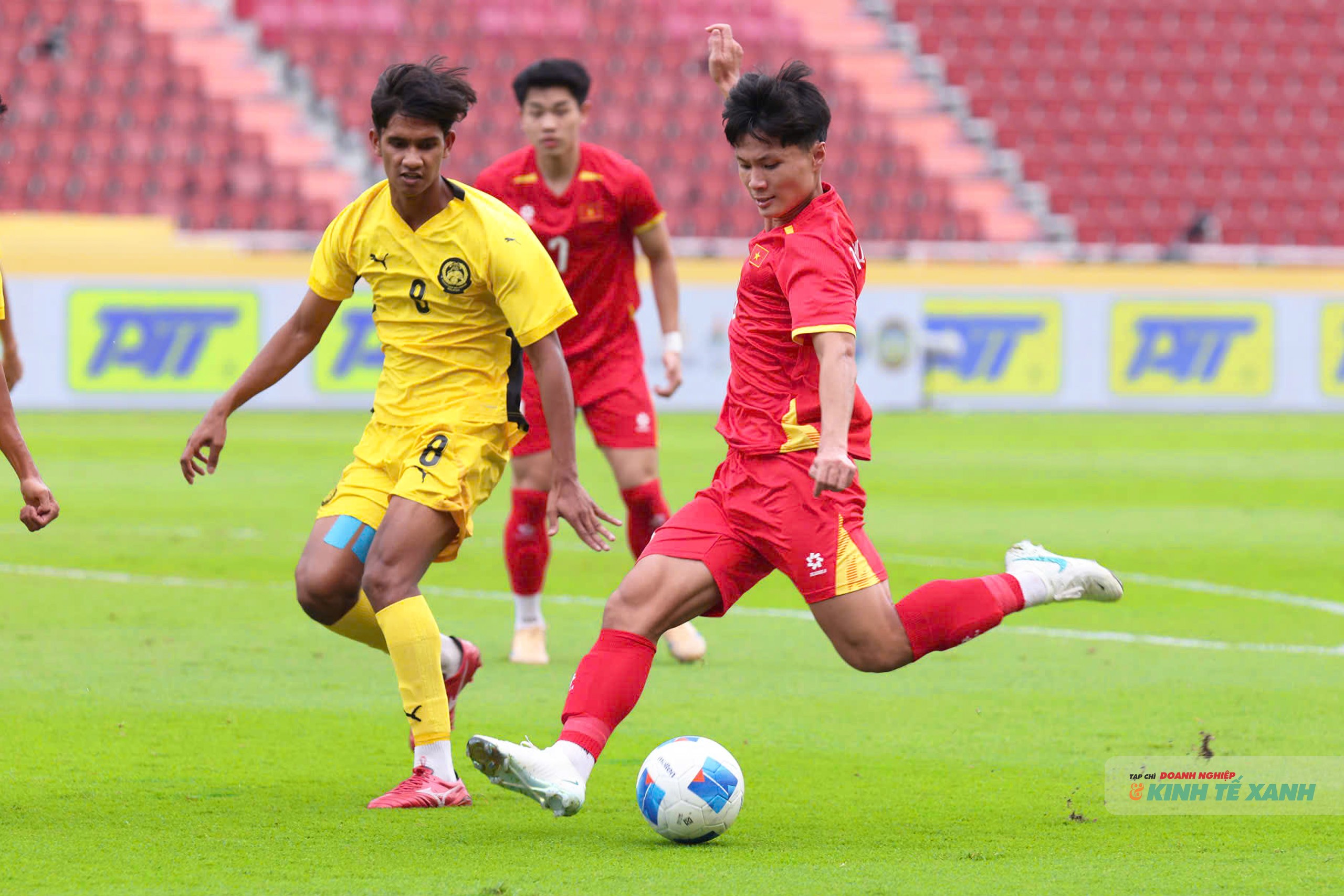 U22 Việt Nam duy trì được thế trận chủ động trước U22 Malaysia.