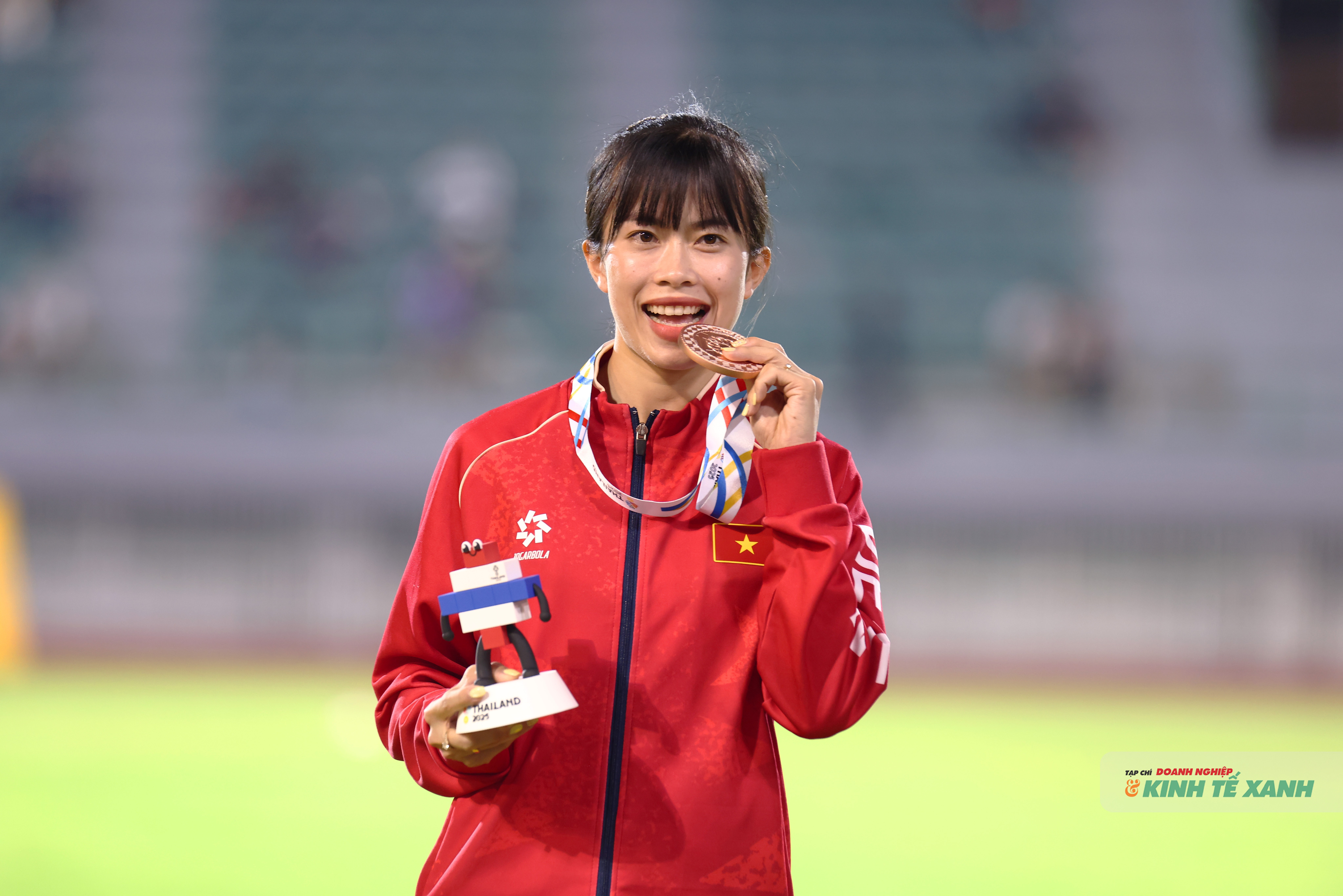 Vũ Thị Ngọc Hà đem về tấm huy chương đồng cho điền kinh Việt Nam.