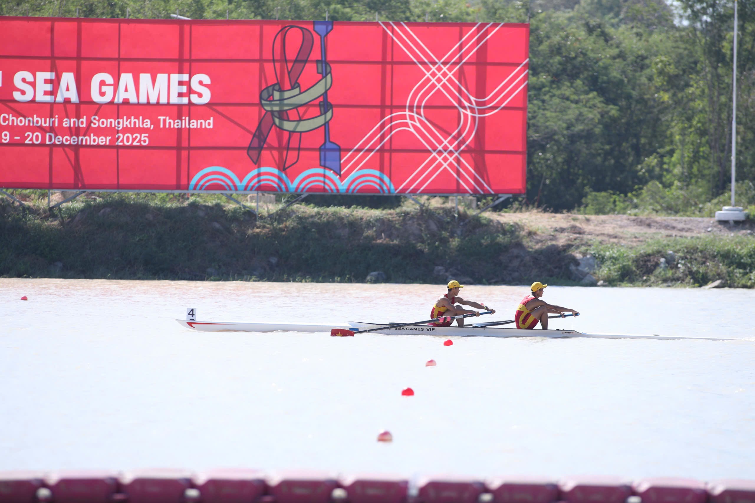Đoàn thể thao Việt Nam có ngày thi đấu bứt phá tại SEA Games 33 với 16 huy chương vàng.
