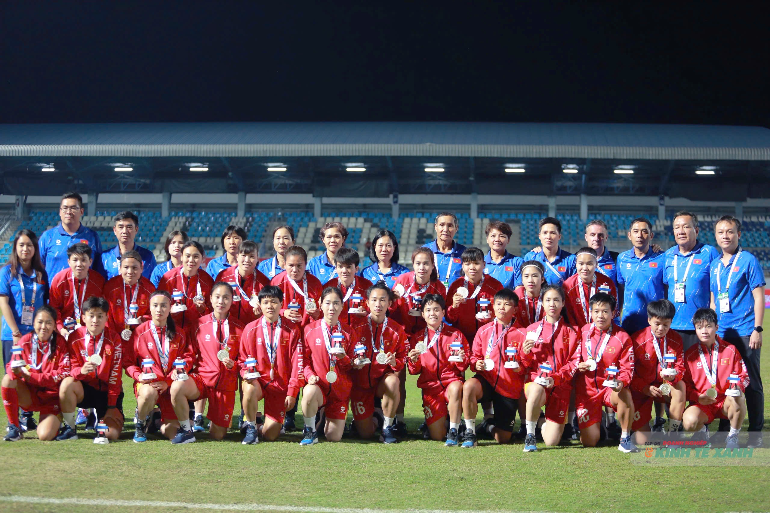 Đội tuyển nữ Việt Nam không thể bảo vệ thành công ngôi hậu tại SEA Games sau trận thua đáng tiếc trước Philippines.