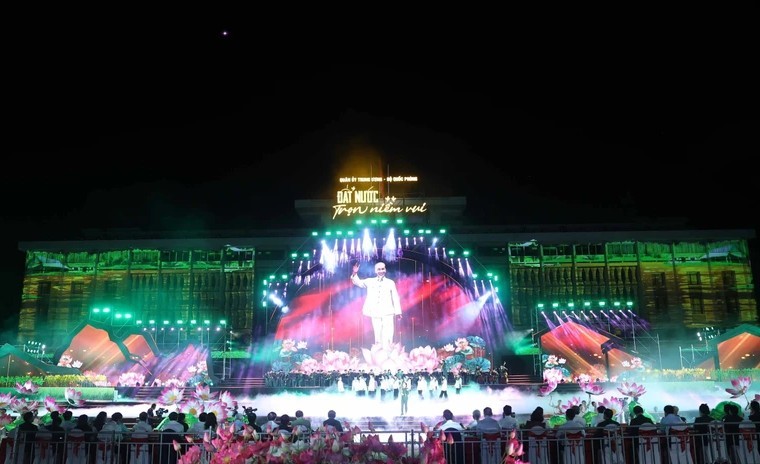 Chương trình nghệ thuật “Đất nước trọn niềm vui”: Khẳng định tầm vóc vĩ đại của Đại thắng mùa Xuân năm 1975