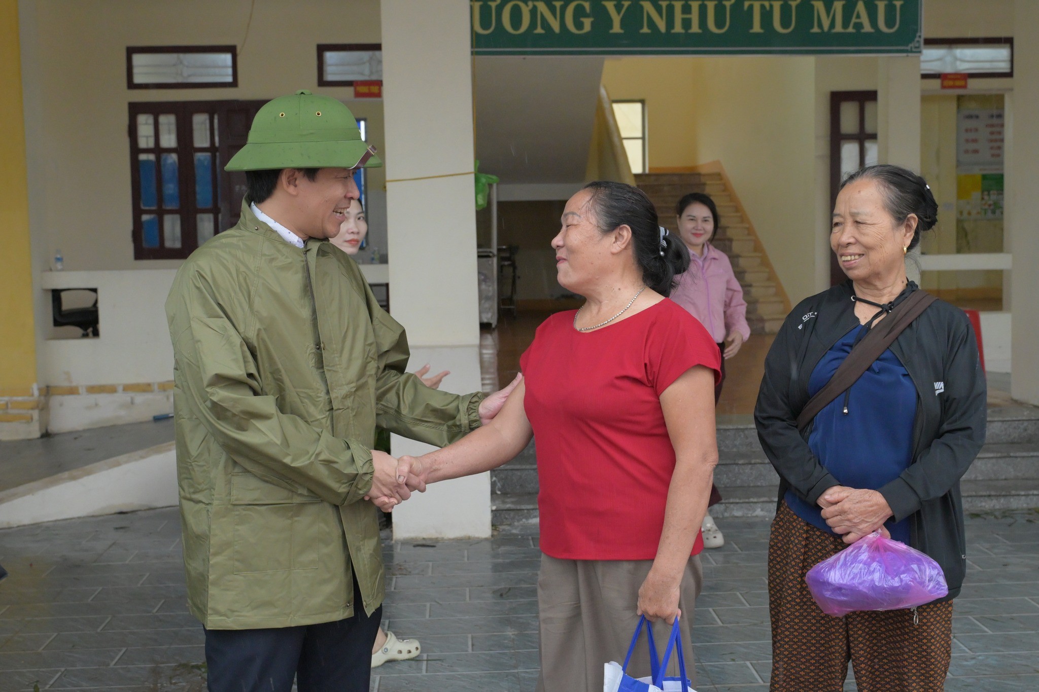 Bình yên trở về sau bão