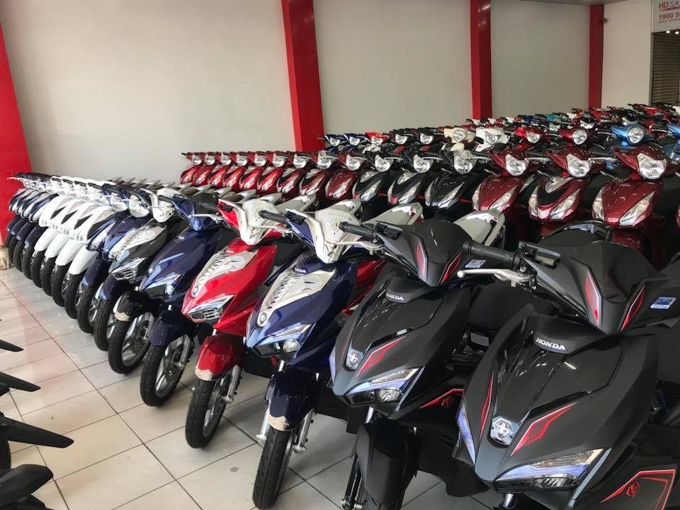 Giá xe máy Honda tháng 7/2025: Niêm yết ổn định, giá đại lý biến động tùy dòng