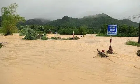 Thanh Hóa: Một người dân bị lũ cuốn do mưa lớn